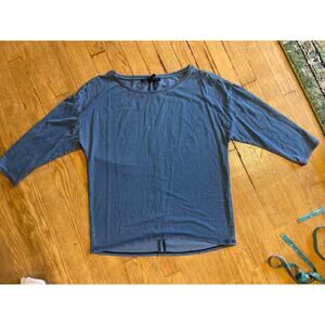 White House Black Market Blue Demin Color Three Quarter Length Shirt Medium